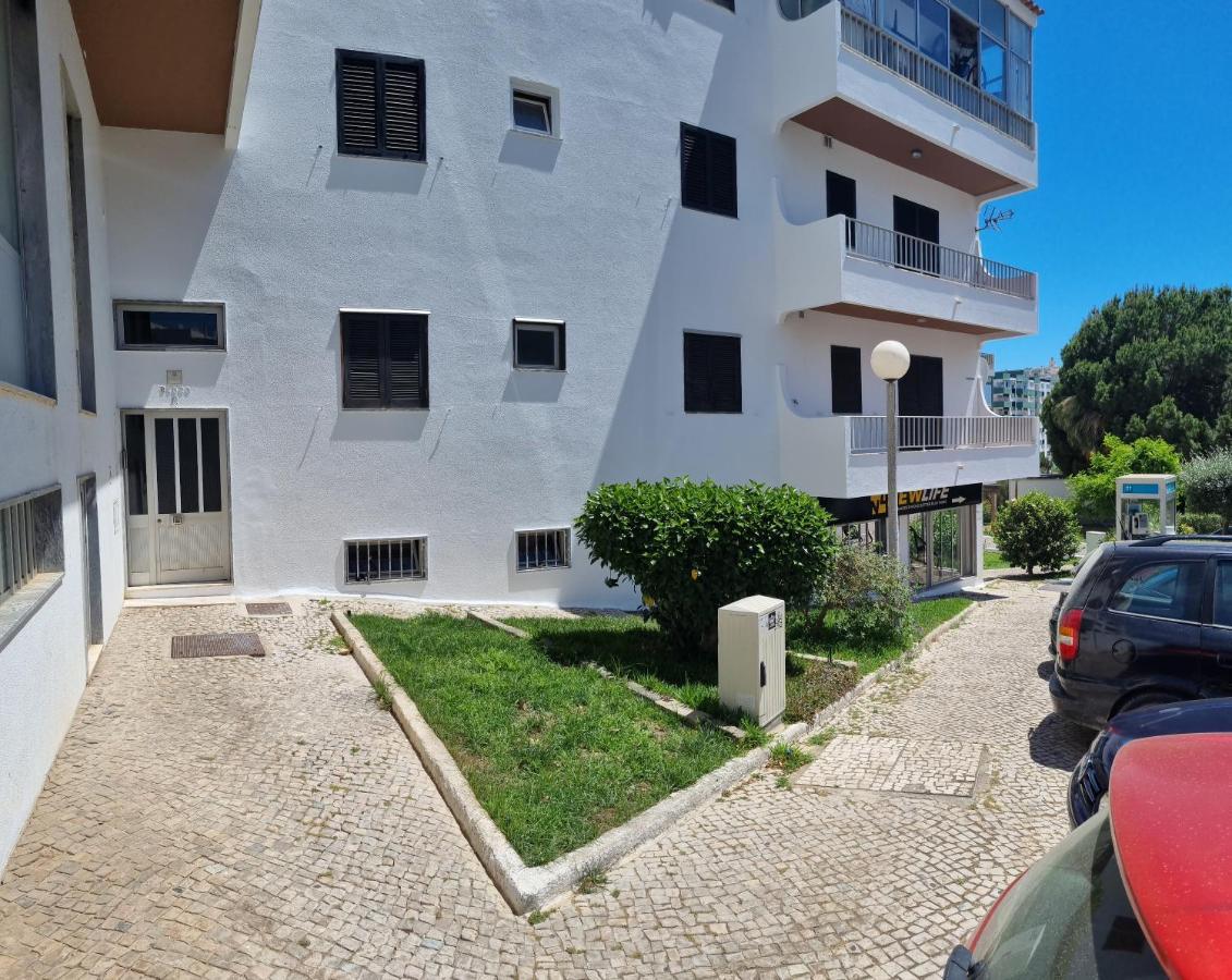 Apartamento T2 Com Terraco Grande Apartment Quarteira Ngoại thất bức ảnh